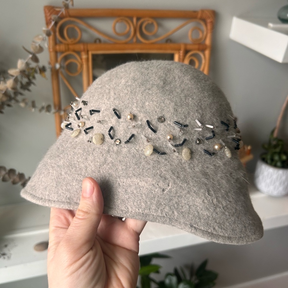 Vintage Wool Cloche with Beading. 1930s 1940s